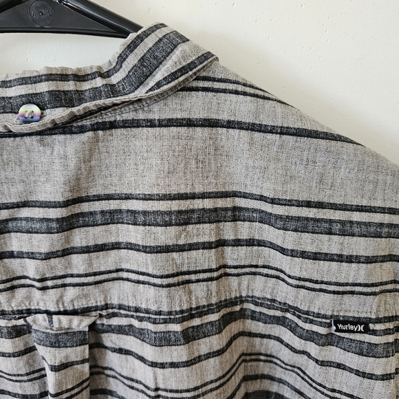 Hurley button front men's tee shirt top stripe pattern grey with pocket tshirt M - Picture 8 of 10
